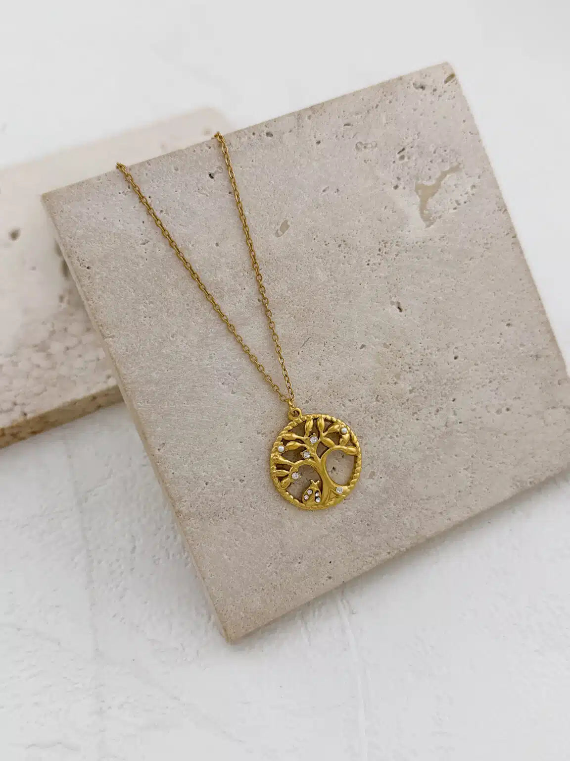 Χρυσό Κολιέ Δέντρο της Ζωής με Ζιργκόν – Tree of Life Charm